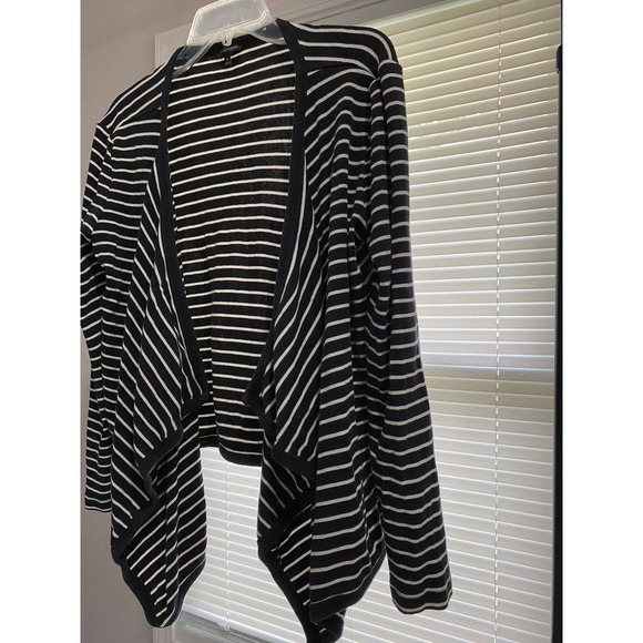 Talbots Cardigan Size M - Picture 2 of 5